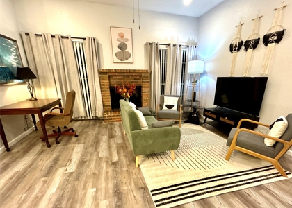 1701 Lynx Cir - Photo 1
