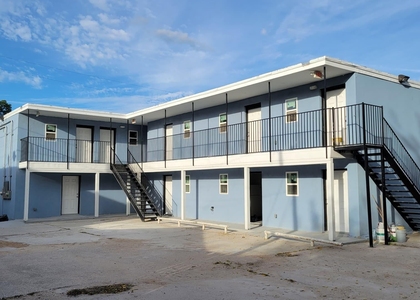 4312 Crane - Photo 1