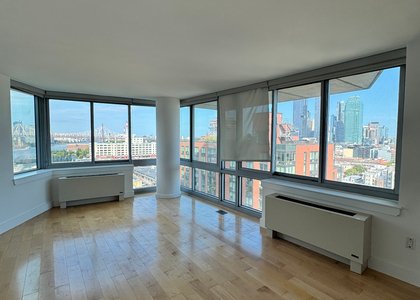 Center Boulevard - Photo 1