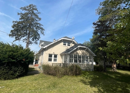 399 W Park Avenue - Photo 1