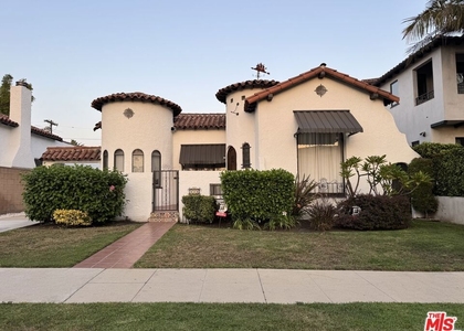 326 N La Jolla Avenue - Photo 1
