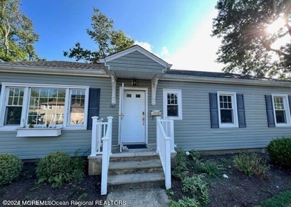 742 Myrtle Avenue - Photo 1