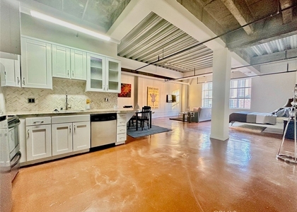 312 W 5th Street - Photo 1
