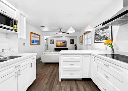 1140 Sw 9th Avenue - Photo 1