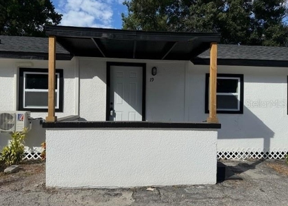4605 N Hubert Avenue - Photo 1