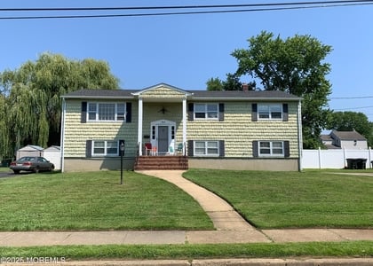7 Elinore Avenue - Photo 1