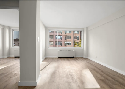 340 East 51st Street, Unit 005 - Photo 1