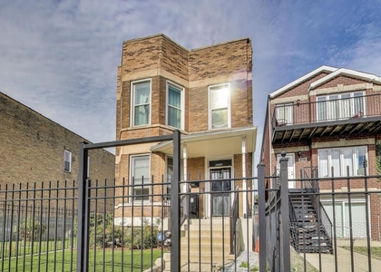 2720 W Polk Street - Photo 1