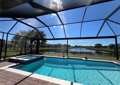 3425 Hampton Boulevard - Photo 1