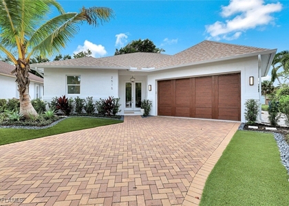 2515 Royal Palm Court - Photo 1