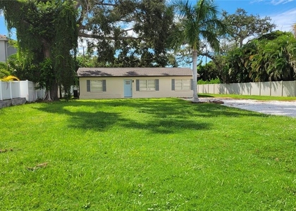 3932 Sunshine Avenue - Photo 1