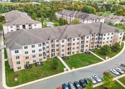 2000 Fountainview Circle - Photo 1