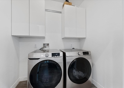 4547 Newberry Street - Photo 1