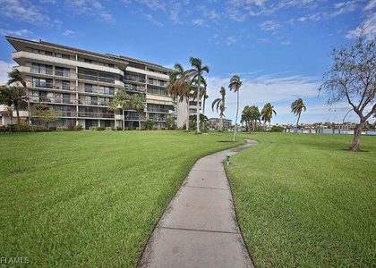 651 Seaview Court - Photo 1