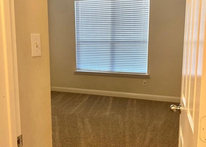 518 Remington Chase Court - Photo 1