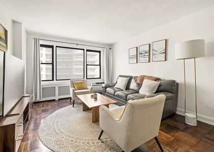 245 East 24th Street, Unit 9d - Photo 1