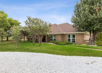 2407 N Carroll Avenue - Photo 1