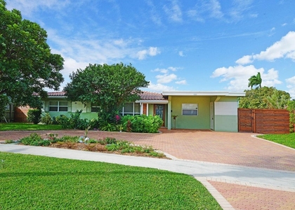 1001 Se 5 Avenue - Photo 1