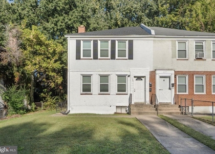 5424 Belle Vista Avenue - Photo 1