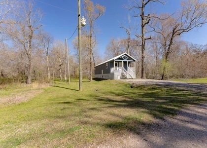129 Shoreline Drive - Photo 1
