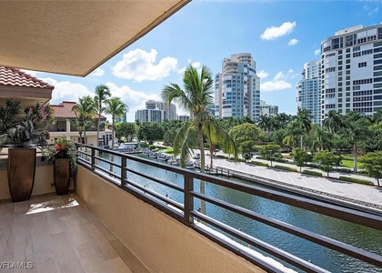4400 Gulf Shore Boulevard N - Photo 1