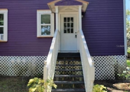 965 Ne 2nd Street - Photo 1