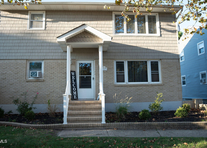 73 Maple Avenue - Photo 1