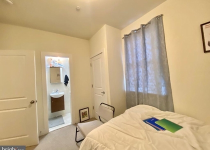 1622 W Jefferson Street - Photo 1