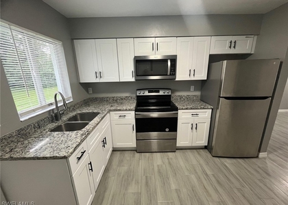 119 Gordon Avenue S - Photo 1