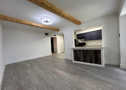 1010 S Wayside Drive - Photo 1