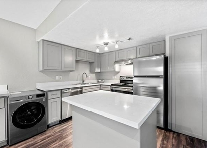 935 Byrne Street - Photo 1