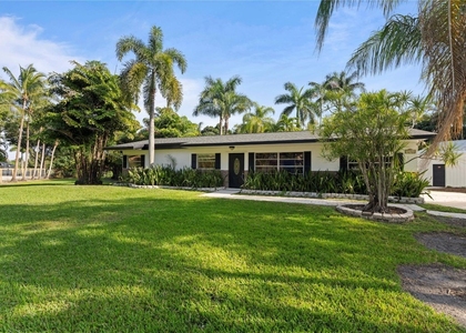 16900 Sw 62nd Street - Photo 1