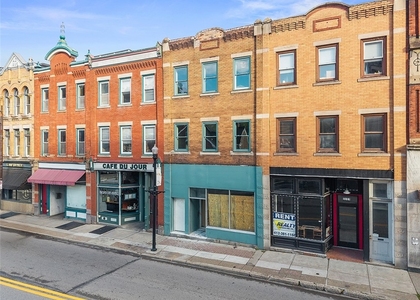 1109 E Carson St - Photo 1