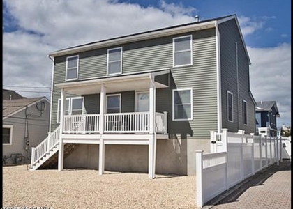 7 Princeton Avenue - Photo 1