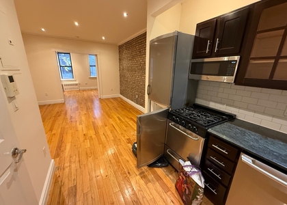 323 East 78th Street - Photo 1