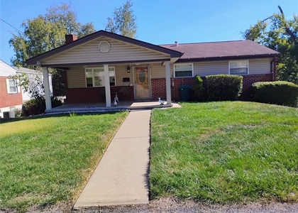 227 Parklane Dr - Photo 1