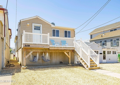 309 Hiering Avenue - Photo 1