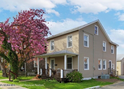 612 Sylvania Avenue - Photo 1