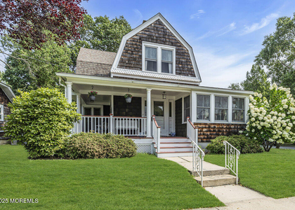 600 St Clair Avenue - Photo 1