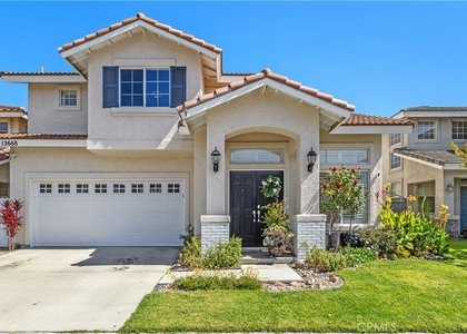 13668 Kingsbridge - Photo 1