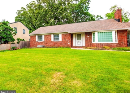 321 Villanova Road - Photo 1