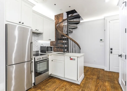 43 Columbia Place - Photo 1