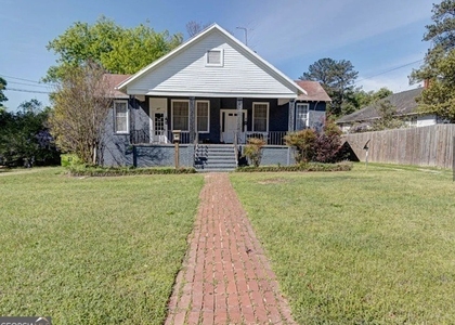 917 Oakview Avenue - Photo 1