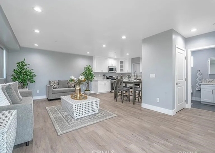 232 East Gage Avenue - Photo 1