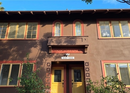 1034 Beacon - Photo 1