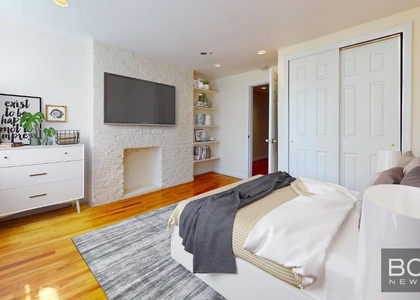 West Broadway - Photo 1