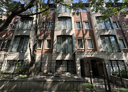 1413 S Prairie Avenue - Photo 1