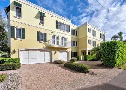 325 3rd Street S - Photo 1