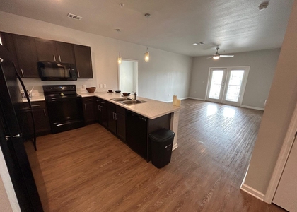 2136 W 34th St - Photo 1