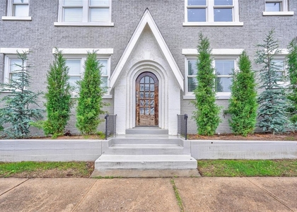 900 Nw 13th Street - Photo 1